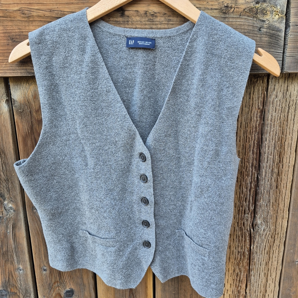GAP Charcoal Sleeveless Vest